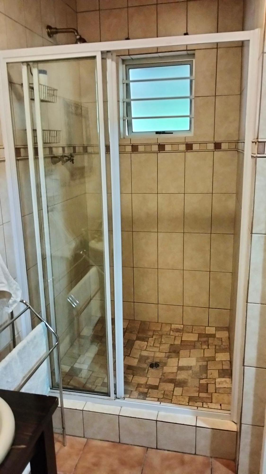 Anri Guesthouse Bloemfontein Buitenkant foto