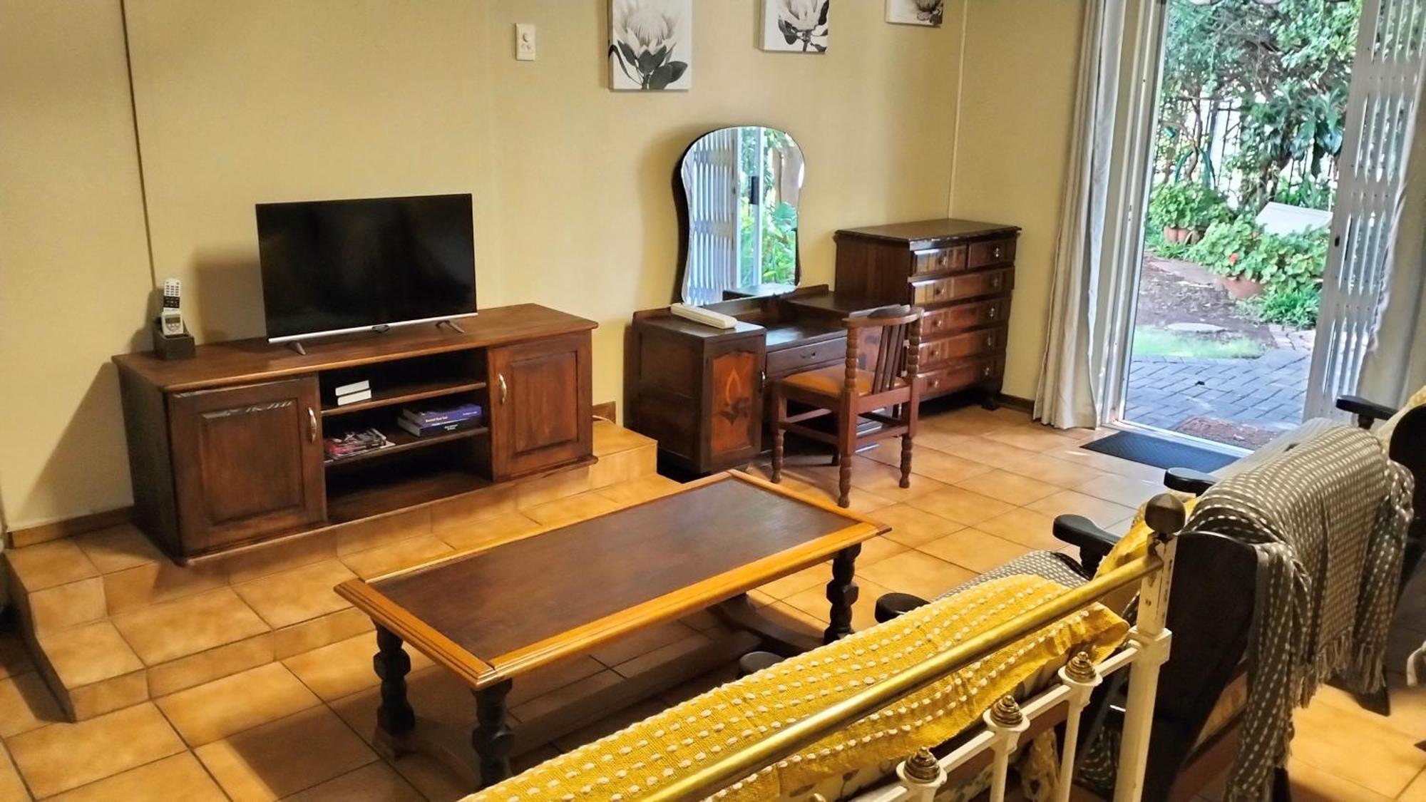 Anri Guesthouse Bloemfontein Buitenkant foto