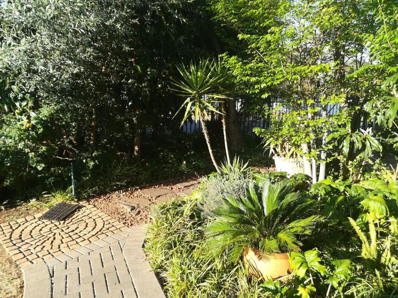 Anri Guesthouse Bloemfontein Buitenkant foto